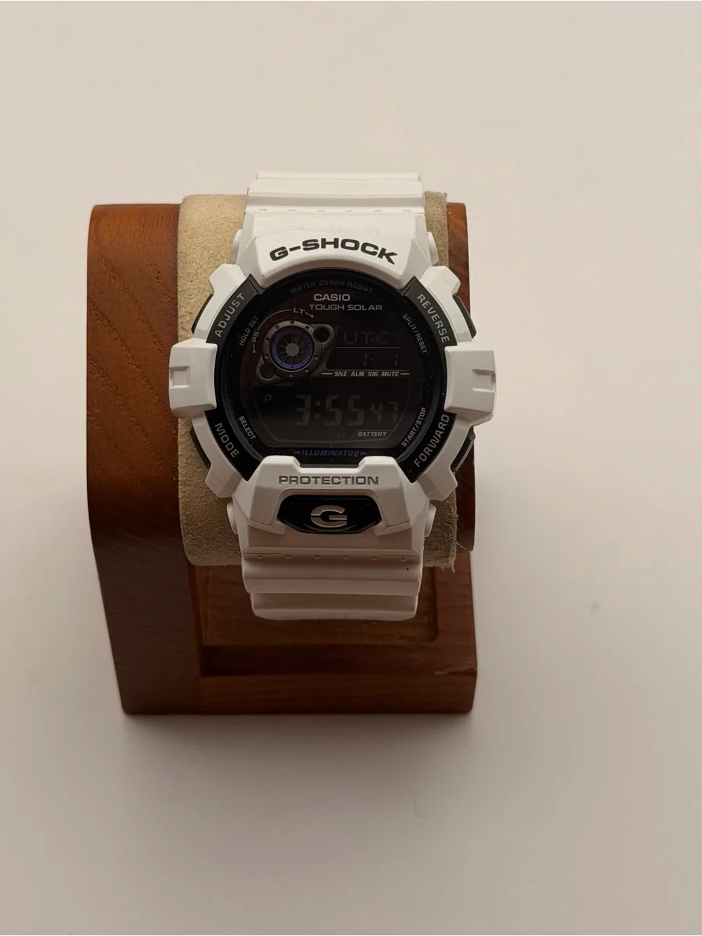 CASIO G SHOCK GR 8900A Tough Solar, White/ Black/Blue, New Batteries, Very Good